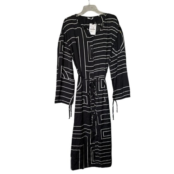 Zara Women's Geometric Button Down Long Black White Satin Robe Kimono Size Large - Picture 1 of 6